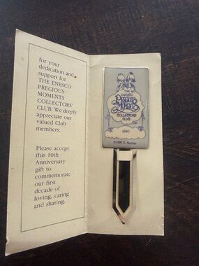 Precious Moments White/Blue Collectors Club hair barrette/book marker.